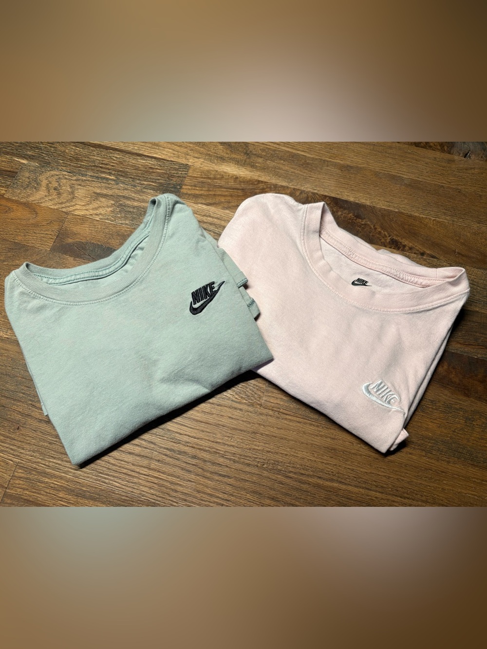 Nike women’s relaxed tee’s 2 Pc